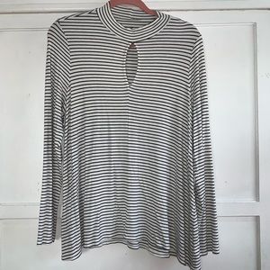 AE KeyHole Soft & Sexy Mock Neck Top